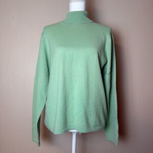 Orvis Light Green Women's Cashmere Turtleneck Sweater